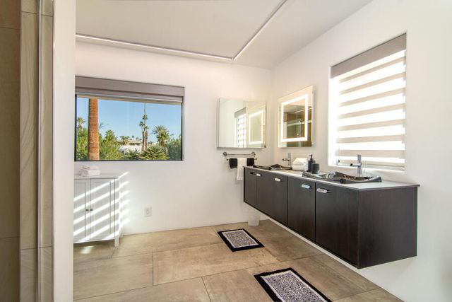 700 N Prescott Drive, Palm Springs, CA 92262