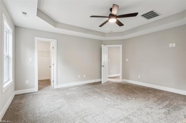 16 Madison LN S, Newport News, VA 23606