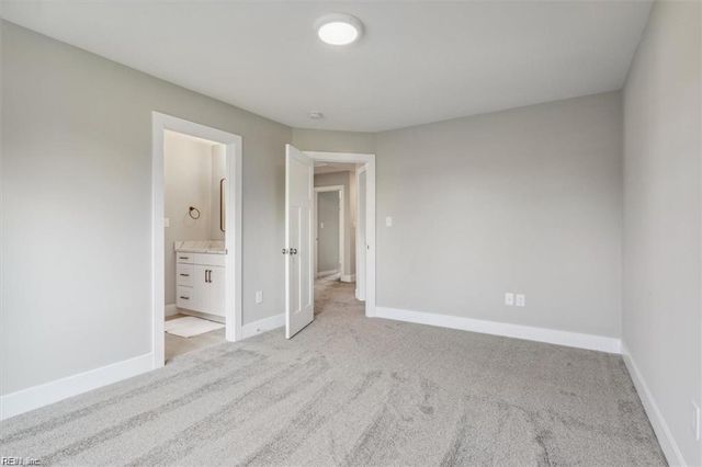 16 Madison LN S, Newport News, VA 23606