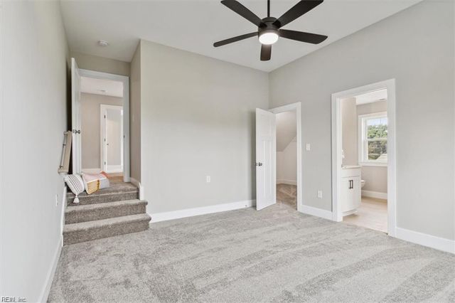 16 Madison LN S, Newport News, VA 23606