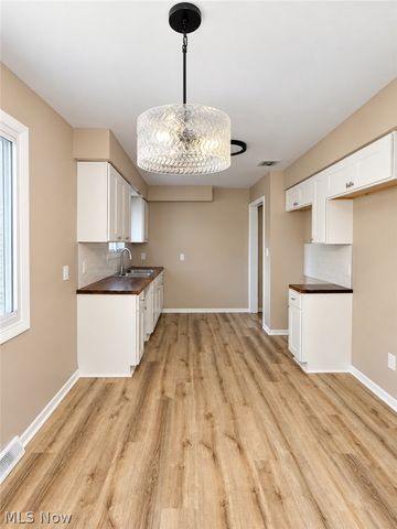 14209 Brunswick Avenue, Maple Heights, OH 44137