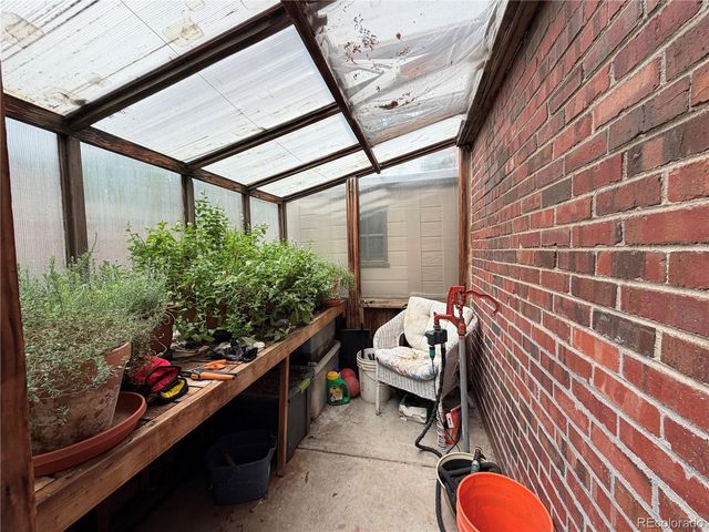 631 Jackson Street, Denver, CO 80206