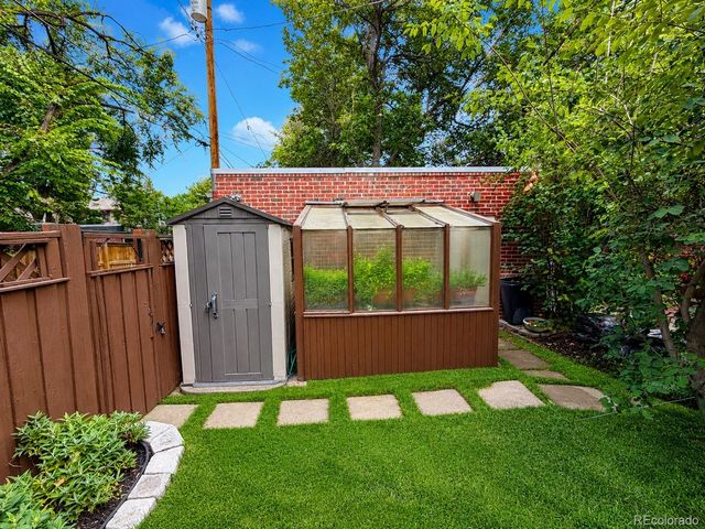 631 Jackson Street, Denver, CO 80206