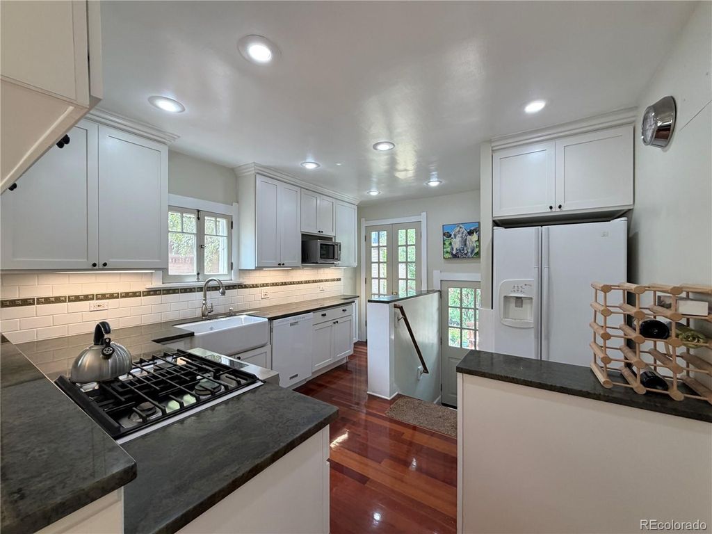 631 Jackson Street, Denver, CO 80206