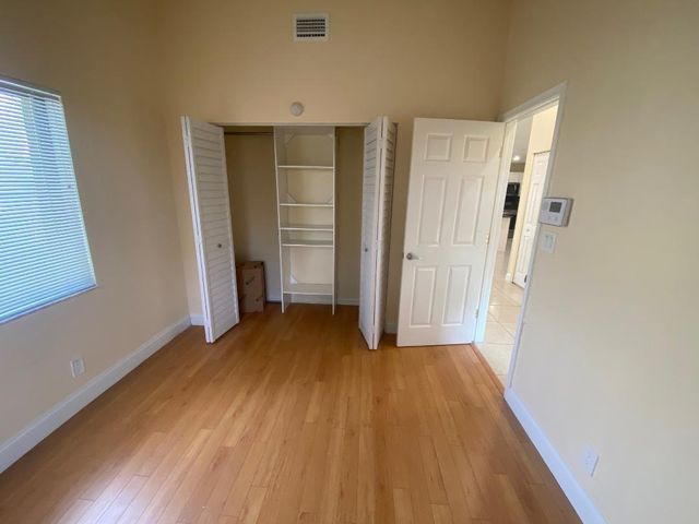 3090 S OAKLAND FOREST Drive 1901, Oakland Park, FL 33309