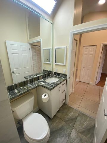 3090 S OAKLAND FOREST Drive 1901, Oakland Park, FL 33309