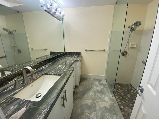 3090 S OAKLAND FOREST Drive 1901, Oakland Park, FL 33309