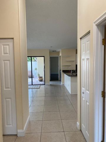 3090 S OAKLAND FOREST Drive 1901, Oakland Park, FL 33309
