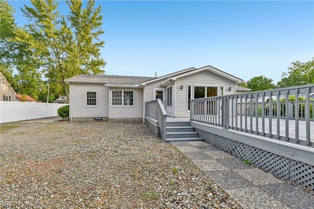 2145 Overland Avenue NE, Warren, OH 44483