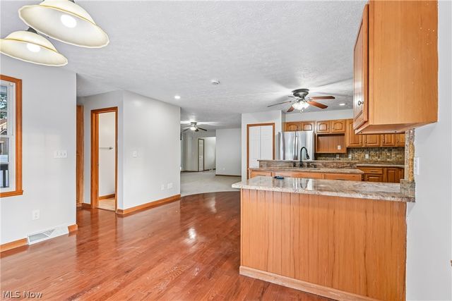 2145 Overland Avenue NE, Warren, OH 44483
