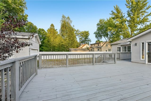 2145 Overland Avenue NE, Warren, OH 44483