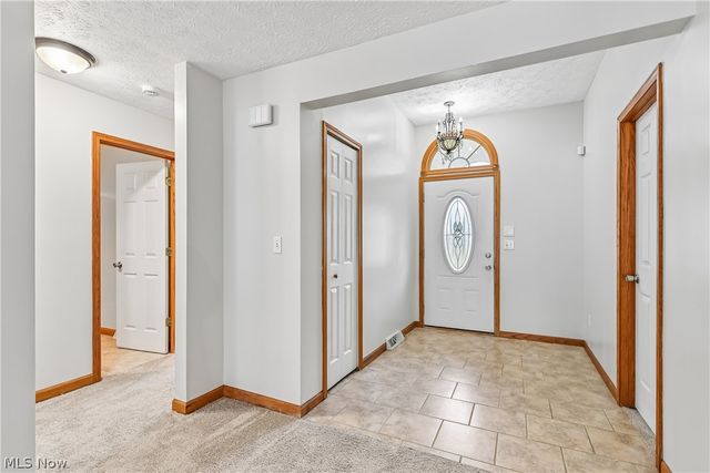 2145 Overland Avenue NE, Warren, OH 44483