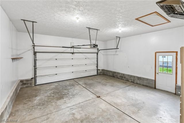 2145 Overland Avenue NE, Warren, OH 44483