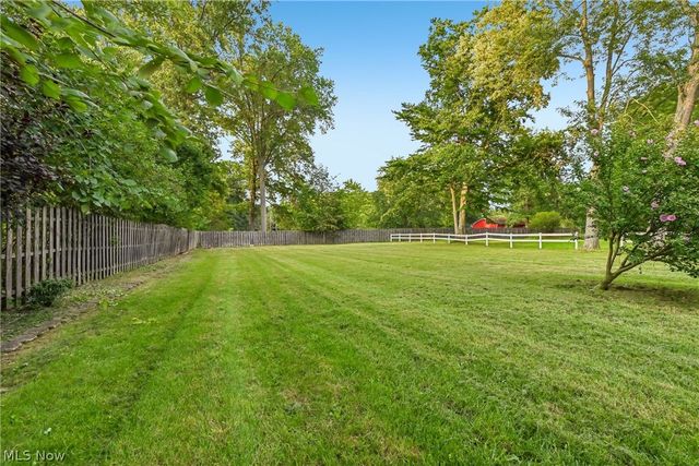 2145 Overland Avenue NE, Warren, OH 44483