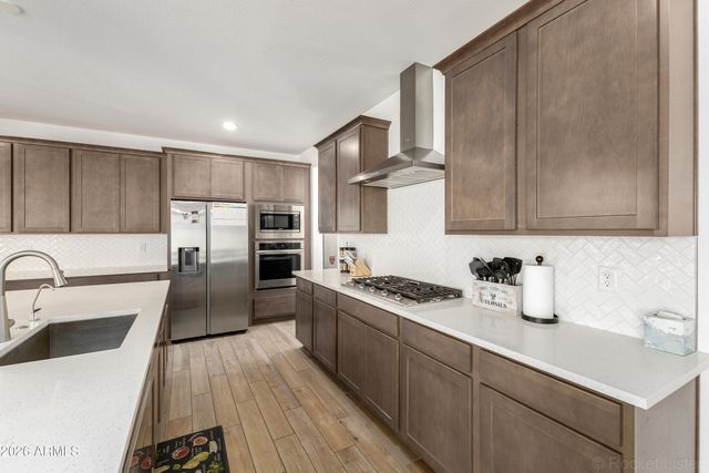 17987 W VOGEL Avenue, Goodyear, AZ 85338