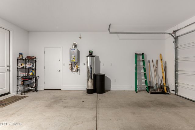 17987 W VOGEL Avenue, Goodyear, AZ 85338