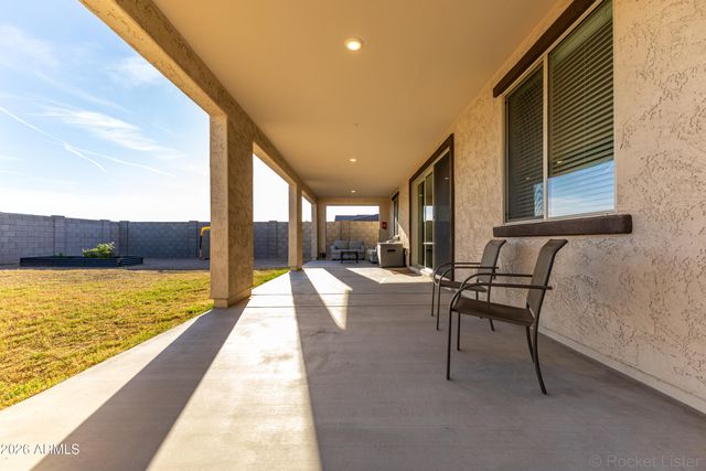 17987 W VOGEL Avenue, Goodyear, AZ 85338