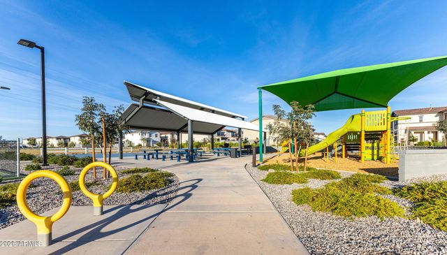 17987 W VOGEL Avenue, Goodyear, AZ 85338