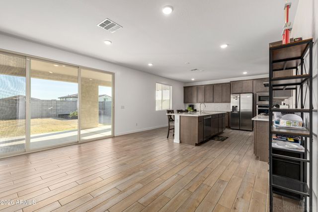 17987 W VOGEL Avenue, Goodyear, AZ 85338