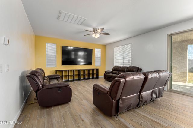 17987 W VOGEL Avenue, Goodyear, AZ 85338