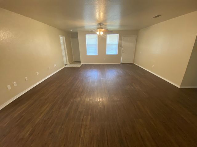 208 Bobbie Ann Court, Granbury, TX 76049