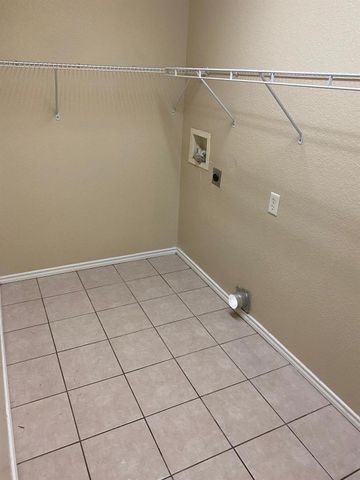 208 Bobbie Ann Court, Granbury, TX 76049