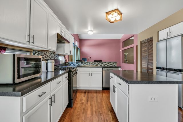 1223 S Elder Lane, Waukegan, IL 60085