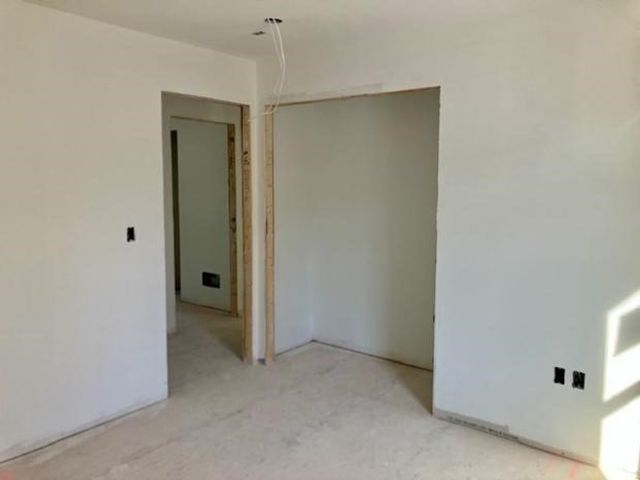 17 Lynch Way, Swansea, MA 02726