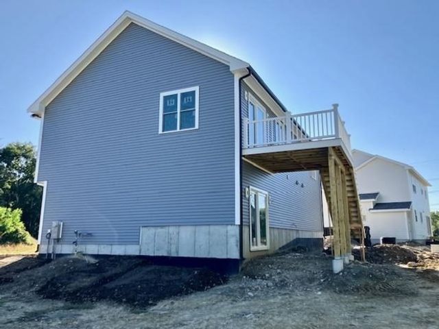17 Lynch Way, Swansea, MA 02726