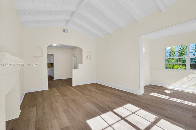 47 NW 49th St 1, Miami, FL 33127