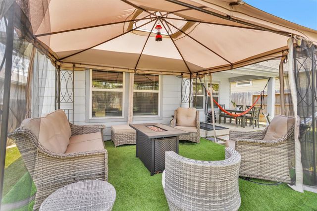 18544 Meadow Point Lane, Montgomery, TX 77316