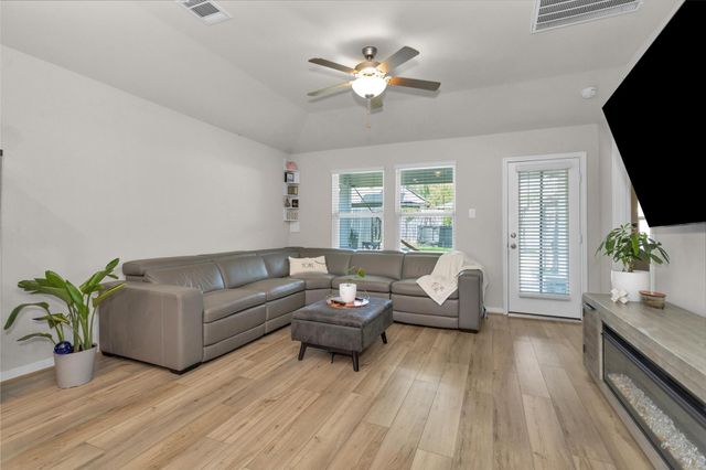 18544 Meadow Point Lane, Montgomery, TX 77316