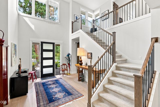 2966 NW Meldrum Court, Bend, OR 97703