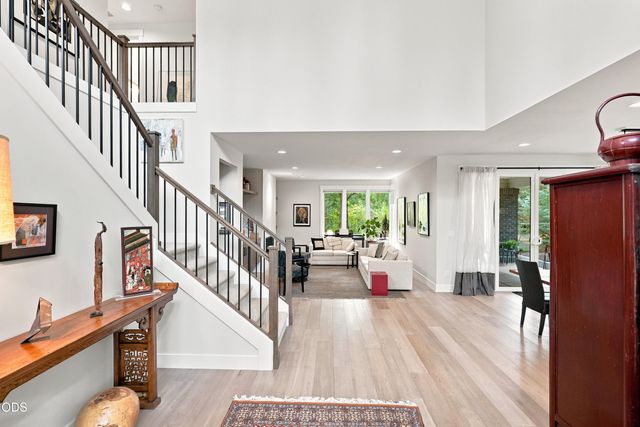 2966 NW Meldrum Court, Bend, OR 97703