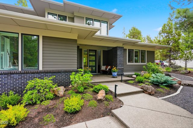 2966 NW Meldrum Court, Bend, OR 97703