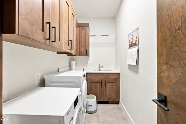 2966 NW Meldrum Court, Bend, OR 97703