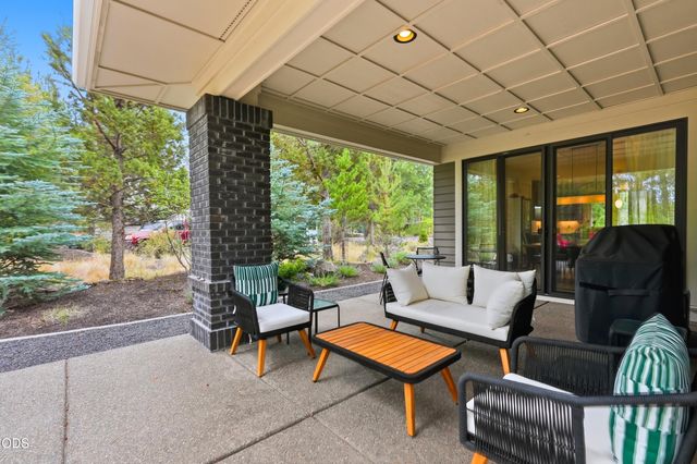 2966 NW Meldrum Court, Bend, OR 97703