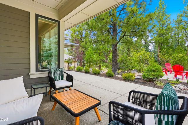 2966 NW Meldrum Court, Bend, OR 97703