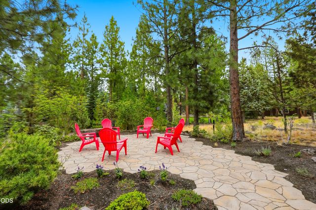 2966 NW Meldrum Court, Bend, OR 97703
