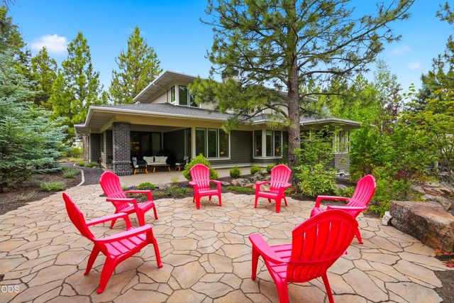 2966 NW Meldrum Court, Bend, OR 97703