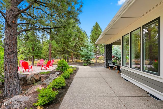 2966 NW Meldrum Court, Bend, OR 97703
