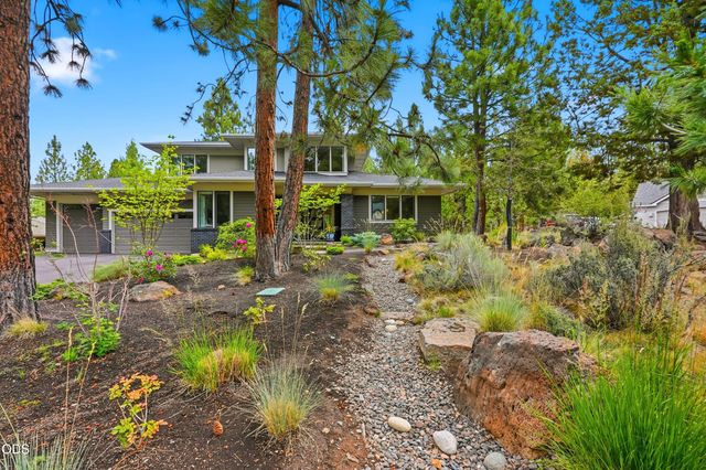 2966 NW Meldrum Court, Bend, OR 97703