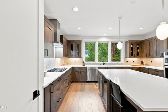 2966 NW Meldrum Court, Bend, OR 97703