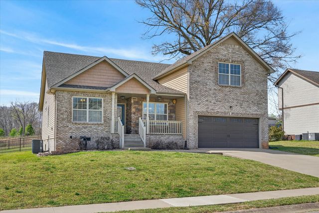 301 Ivy Bend Cir, Clarksville, TN 37043