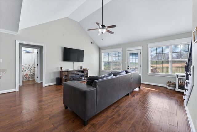 301 Ivy Bend Cir, Clarksville, TN 37043