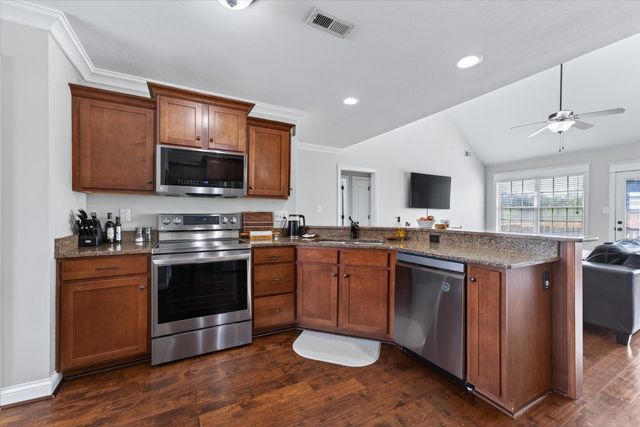 301 Ivy Bend Cir, Clarksville, TN 37043