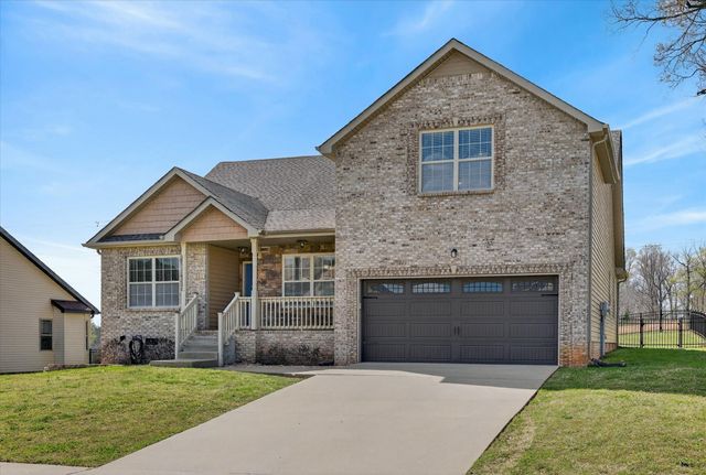 301 Ivy Bend Cir, Clarksville, TN 37043