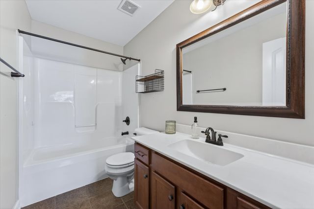 301 Ivy Bend Cir, Clarksville, TN 37043