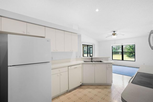 5940 NW Brenda Circle, Port St. Lucie, FL 34986