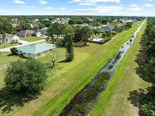 5940 NW Brenda Circle, Port St. Lucie, FL 34986